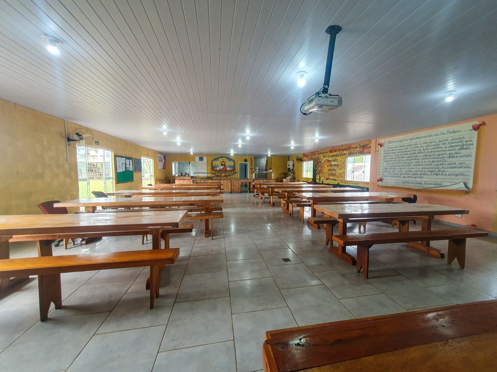 Varanda com Piscina e Redes - Vale Azul 24 Horas